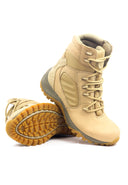 Botas militares de cuero para hombre San Polos 2450 color arena sobre fondo blanco