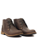 Vista frontal de las botas de cuero para hombre San Polos, modelo casual 2577 en color café.